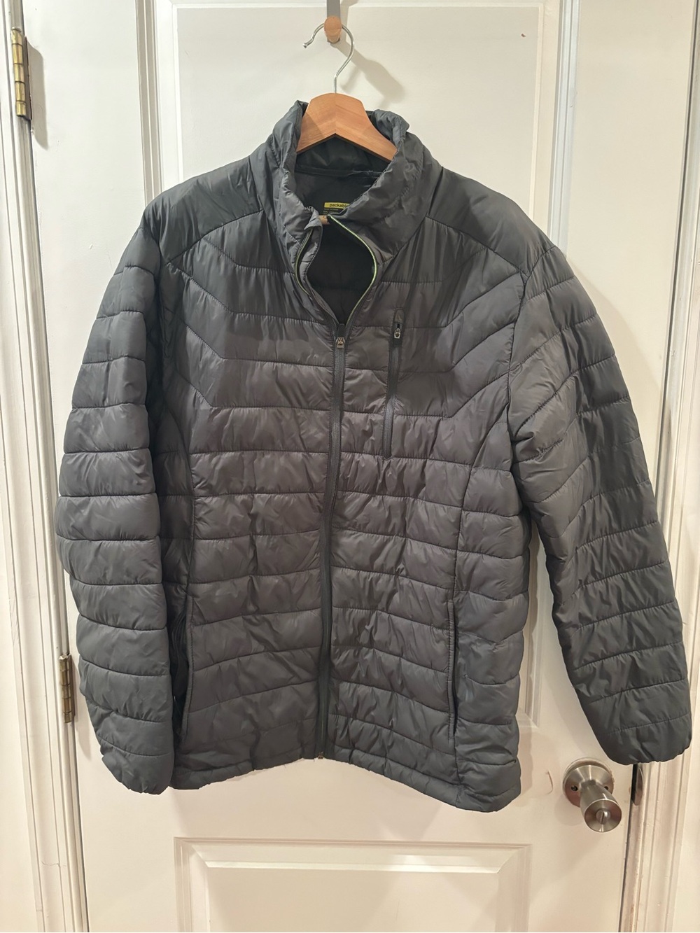 🎉 3/$15 Women’s Dark Grey Packable Xersion Jacket L